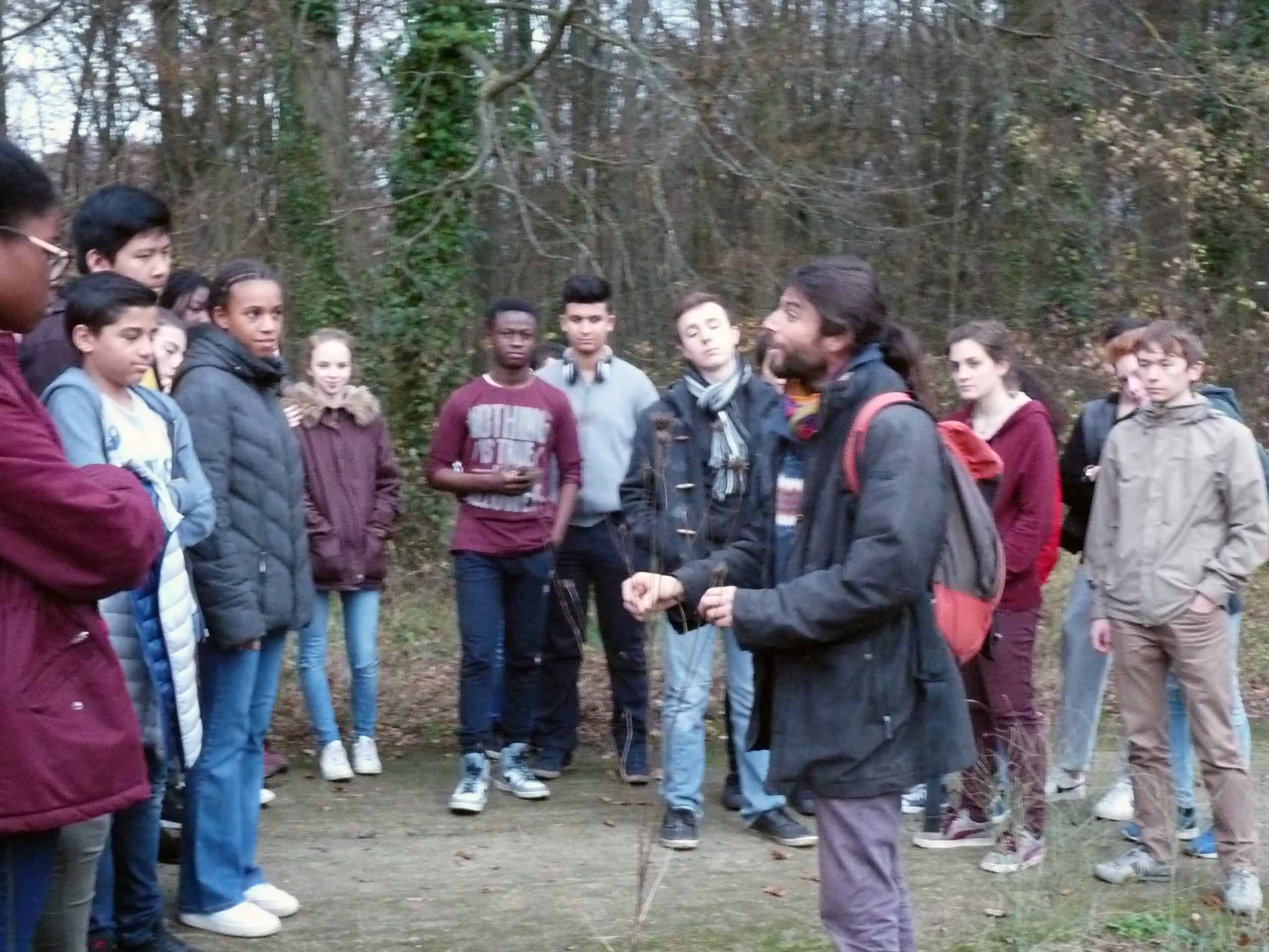 Conte et botanique : Laurent Azuelos conteur et botaniste - balade contée